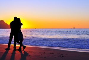 lovebeachcouple_small